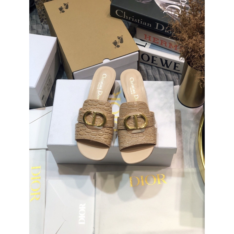 ch**an D*or slippers